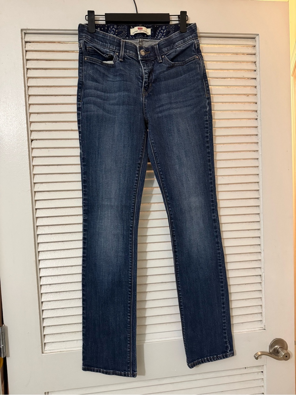 Levi's 525 Dark Wash Straight Leg Women's